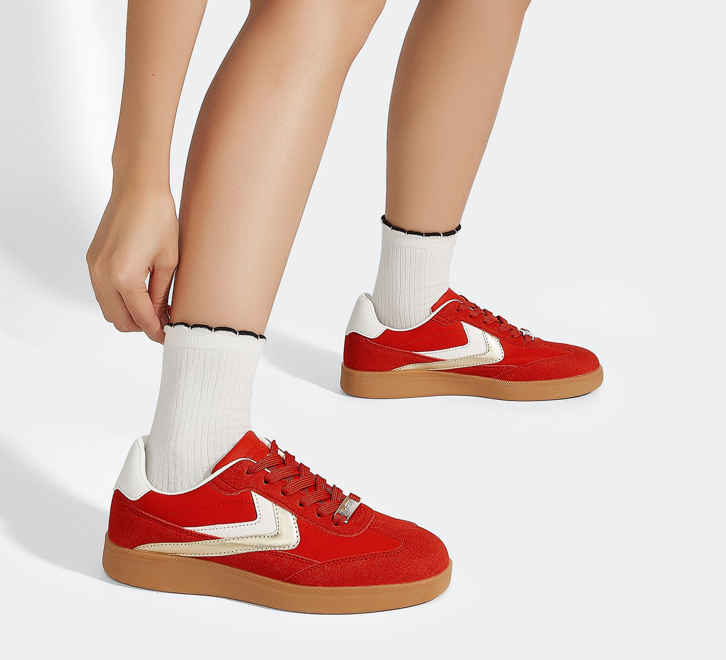 LUCKY STEP Women Retro Sneakers Fashion Classic Gum Sole Tennis Skate Shoes Casual Trendy Walking Trainer Anti Slip Flat Low-Top Footwear